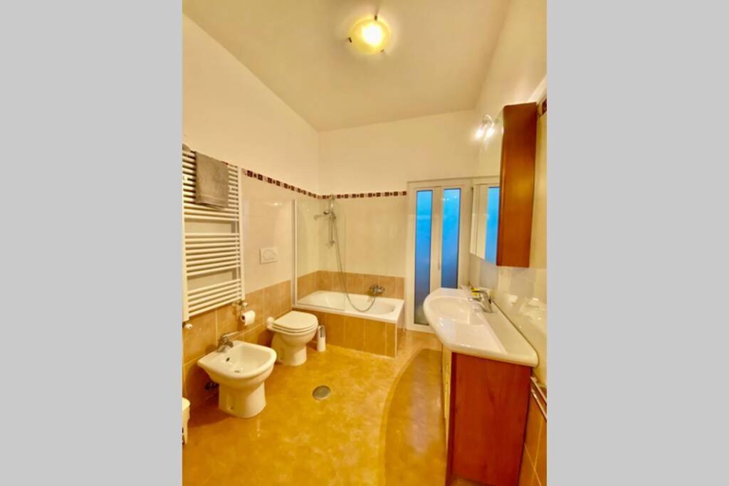 Апартаменты Casa Pavona Рим Экстерьер фото